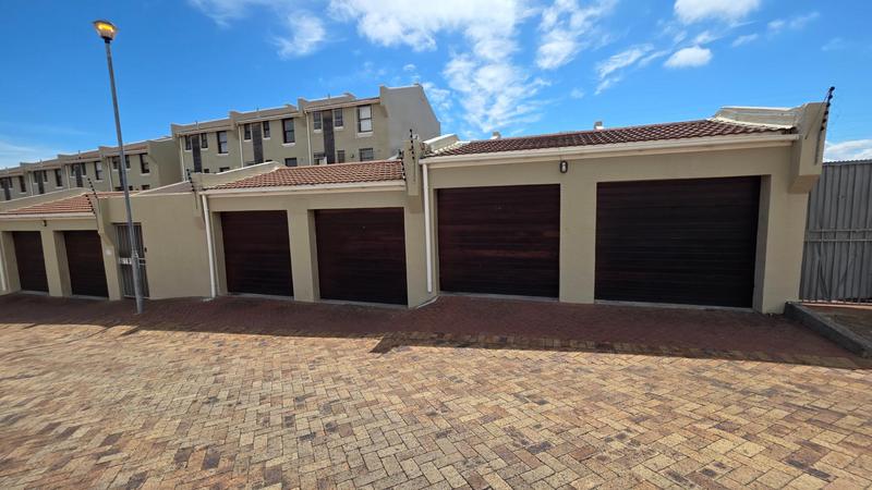 3 Bedroom Property for Sale in Zonnebloem Western Cape